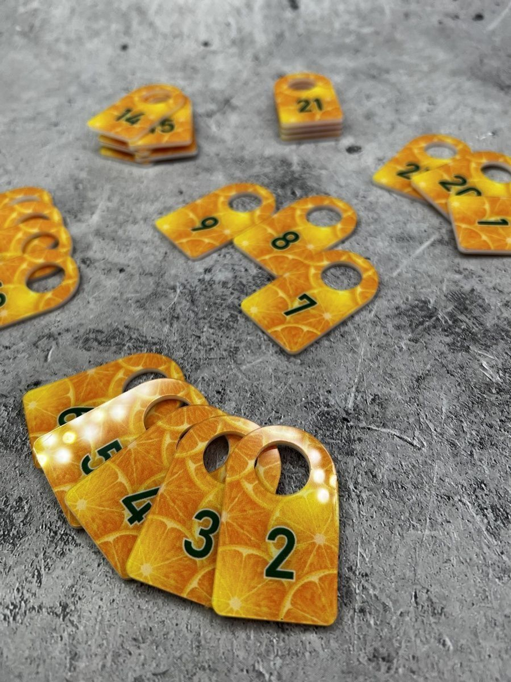 Номерки для гардероба акриловые 3х5 см