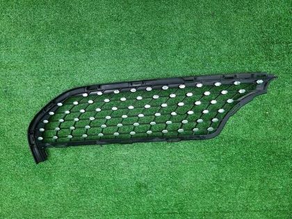 Решетка радиатора левая Mercedes GLE V167 (18-24)