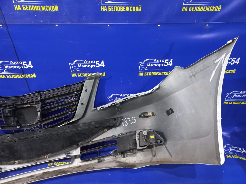 Бампер передний Honda LEGEND 2008-2012