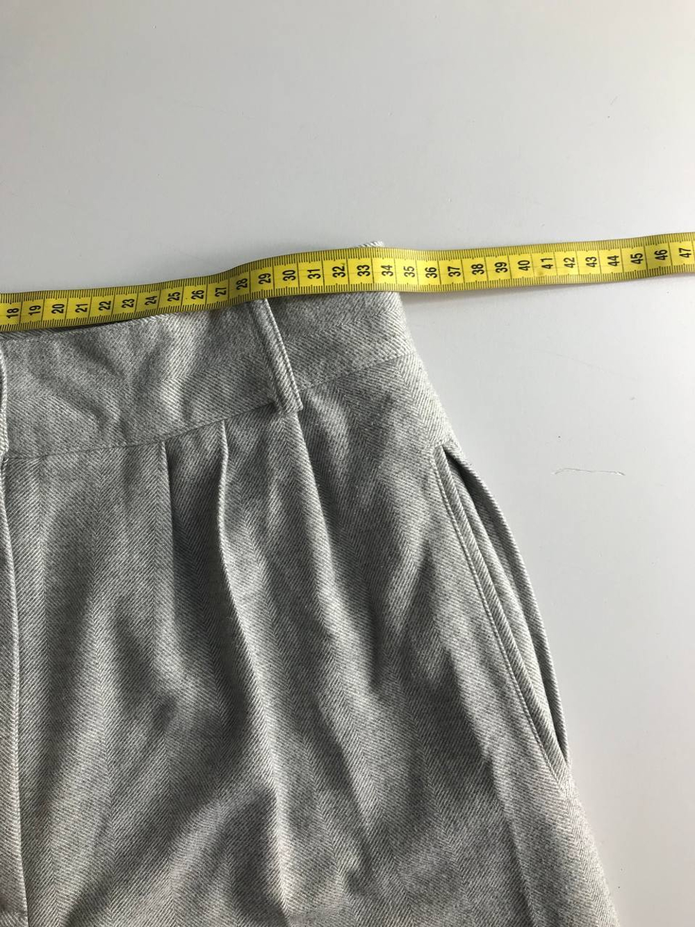 Брюки плотные, маркировка М, визуально на 46 размер