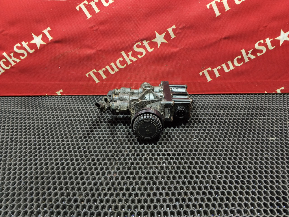 Кран уровня пола главный