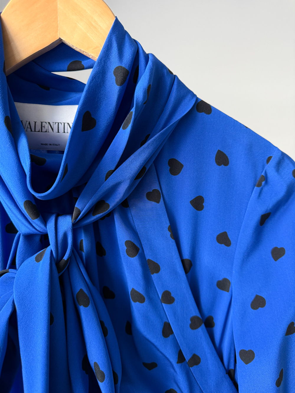 Шёлковое платье Valentino, S