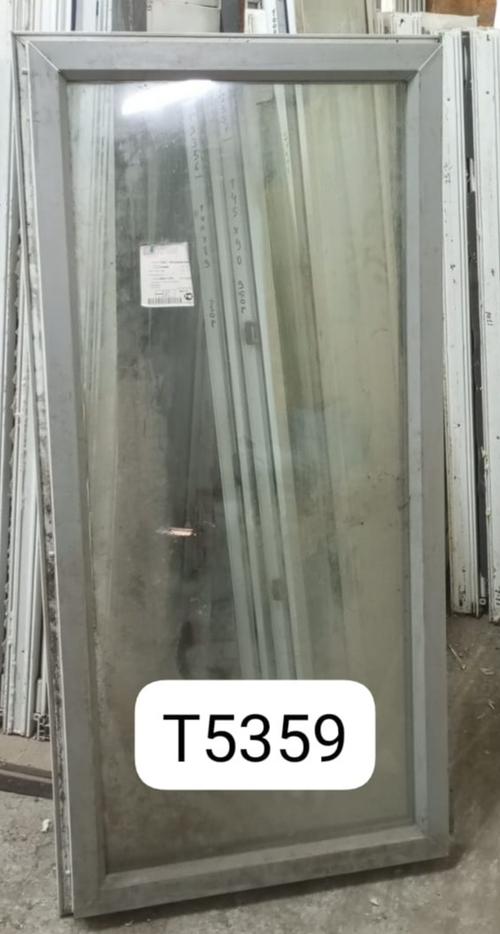 Створка Пластиковая Б/У 150(в) х 74(ш)