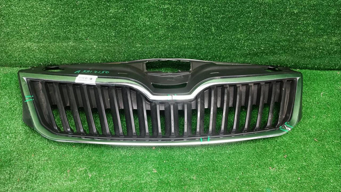 Решетка радиатора Skoda Rapid 1 (2012-2020)