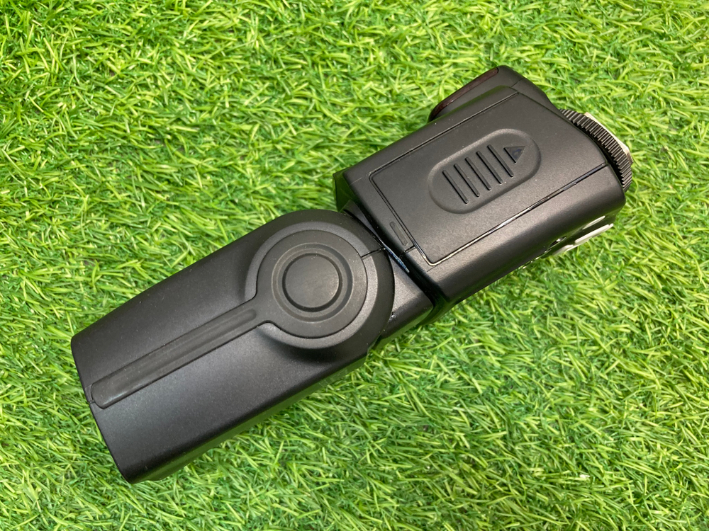 YongNuo YN-500EX Speedlite