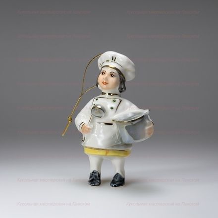 Фарфоровая ёлочная игрушка с подвесом "Повариха"