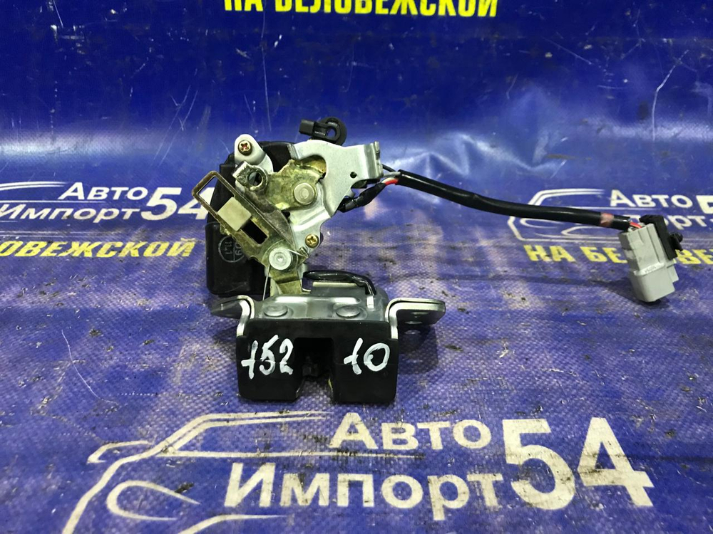 Замок багажника TOYOTA NADIA 1998-2003