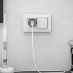 Розетка двойная влагозащищенная с заземлением с крышками и шторками (белый) W1172201