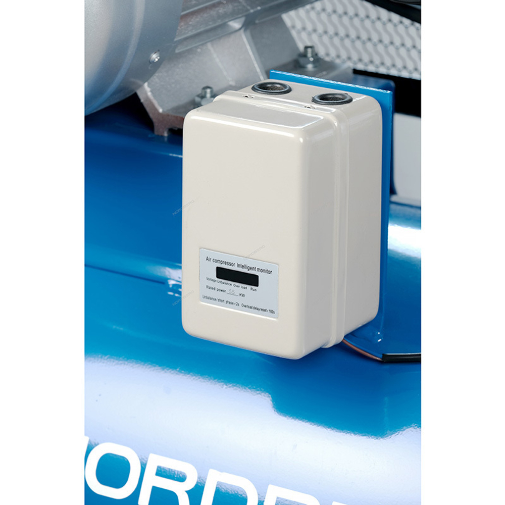 NORDBERG (NCE300/800) Компрессор 3-х поршн., ременной, чугунная головка, 380В, ресив. 300л, 800л/мин