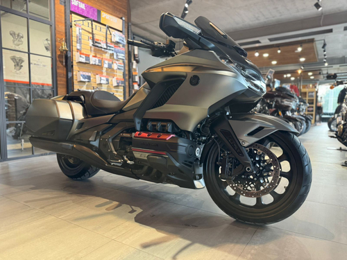 Honda GL 1800 Gold Wing Bagger DCT