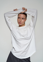 Лонгслив с вырезом под палец