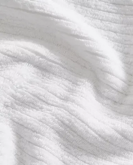 ZARA HOME ПОЛОТЕНЦЕ ДЛЯ ВАННОЙ ИЗ РЕЛЬЕФНОЙ ТКАНИ В РУБЧИК, БЕЛЫЙ