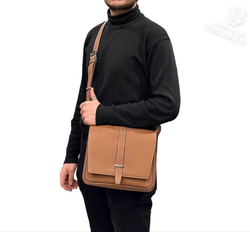 Сумка через плечо Hermes вертикальный мессенджер карамельная