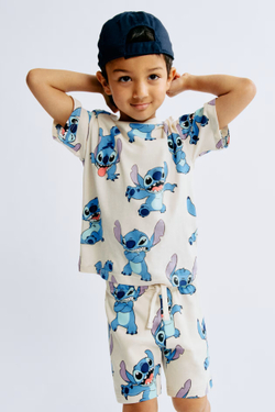 H&M Комплект из шортов и футболки с принтом, кремовый