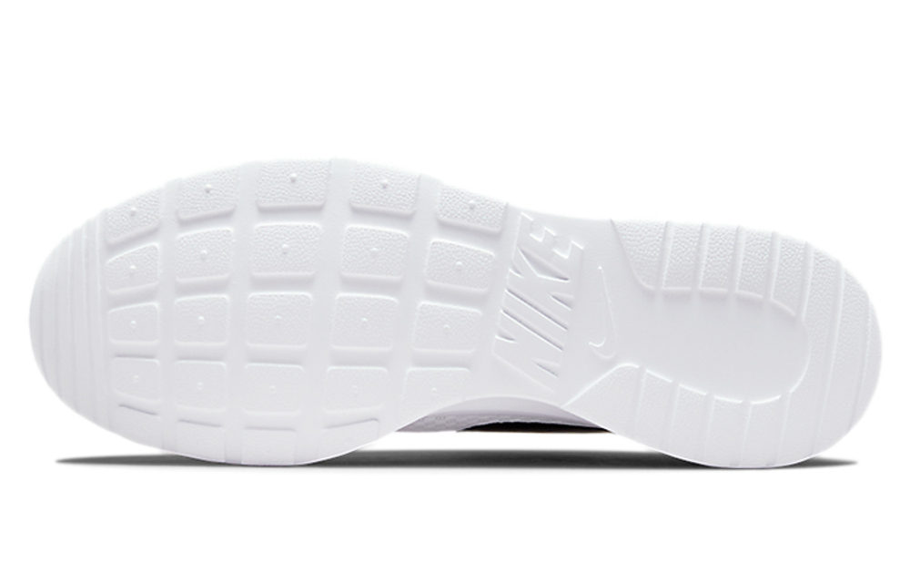 Кроссовки Nike Tanjun