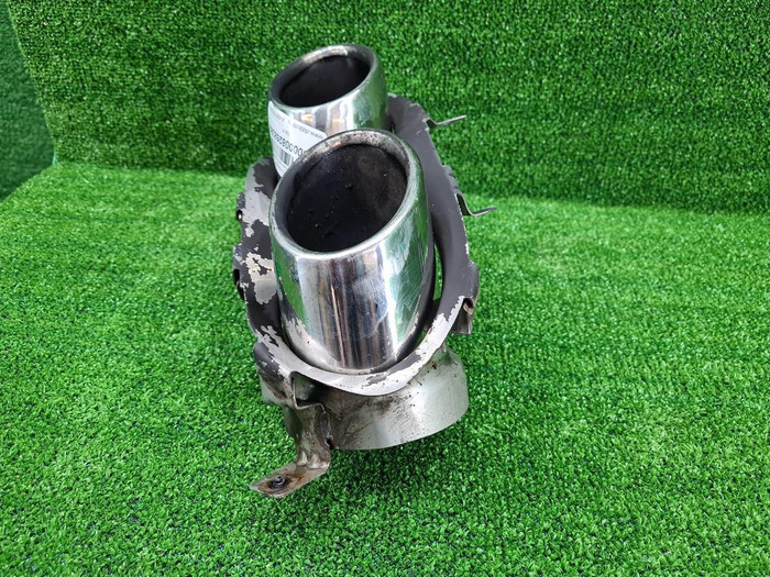 Насадка глушителя правая Geely Tugella (2022-2024)