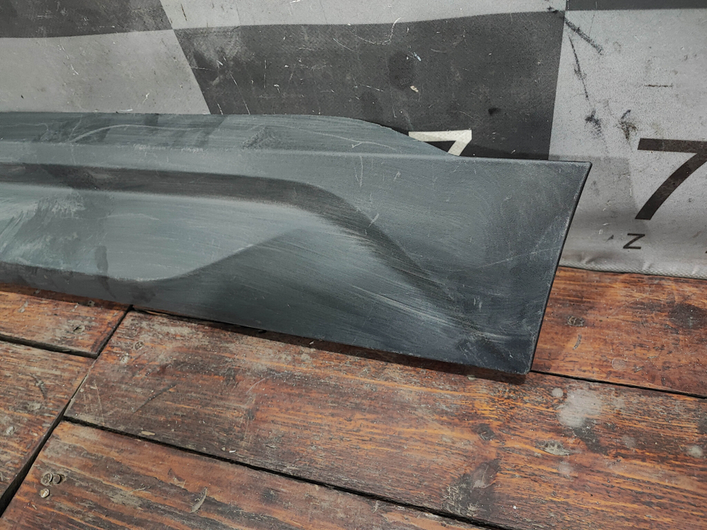 Накладка двери задней левой Geely Coolray 19-нв Б/У Оригинал 5081038000