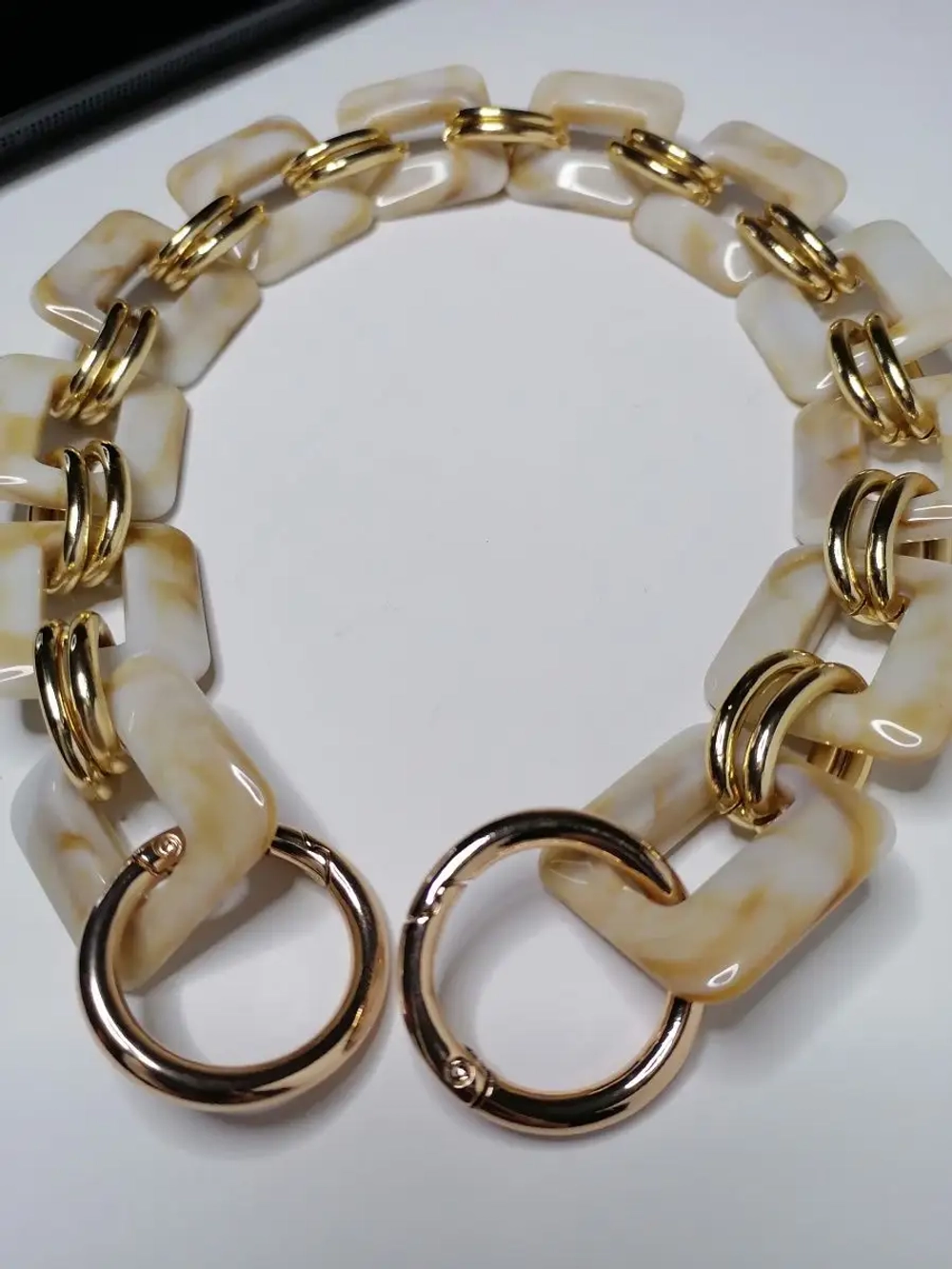 Цепь для сумки акриловая