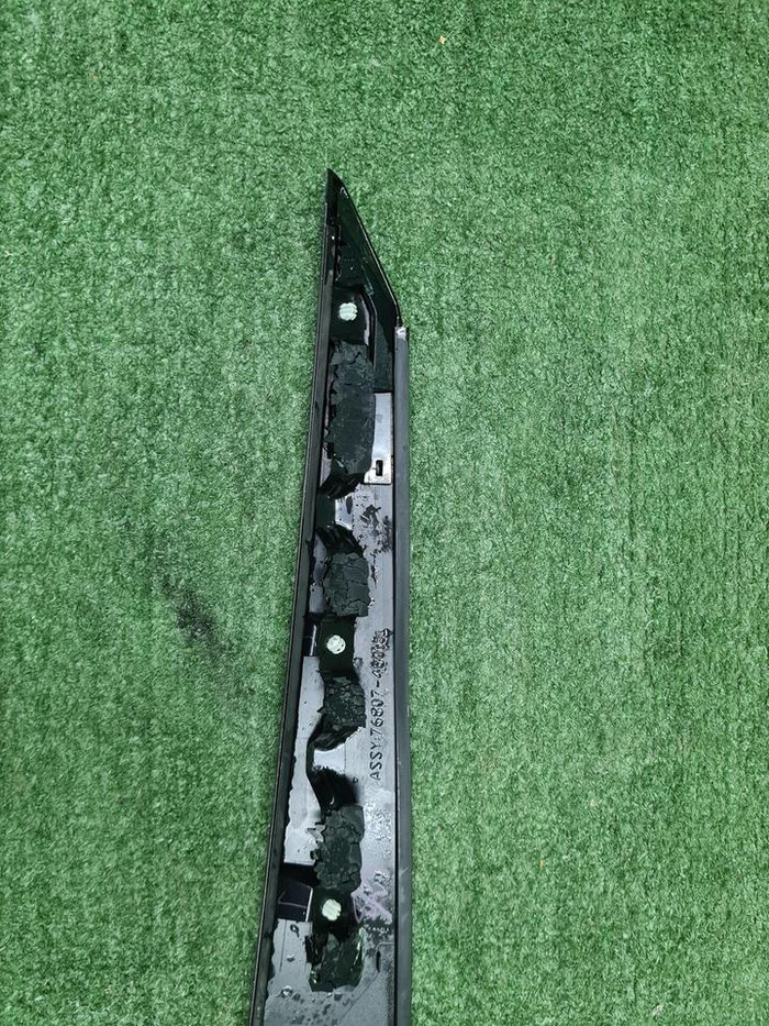 Спойлер крышки багажника правый Lexus RX 4 (15-22)