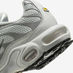 Кроссовки женские NIKE W AIR MAX PLUS