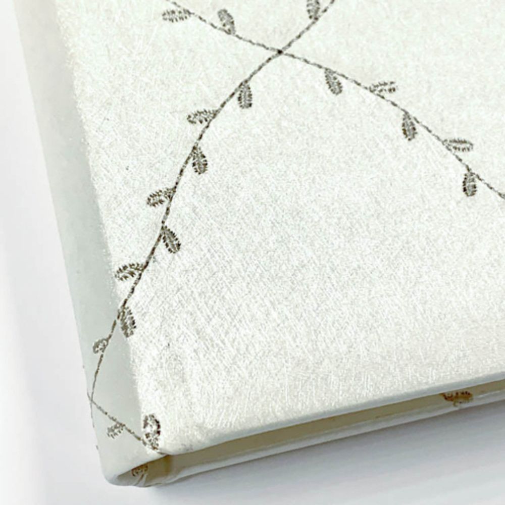 Фотоальбом магнитный Image Art IA-BBA30 серия 102 свадебный книжный переплёт 31х32 30 листов