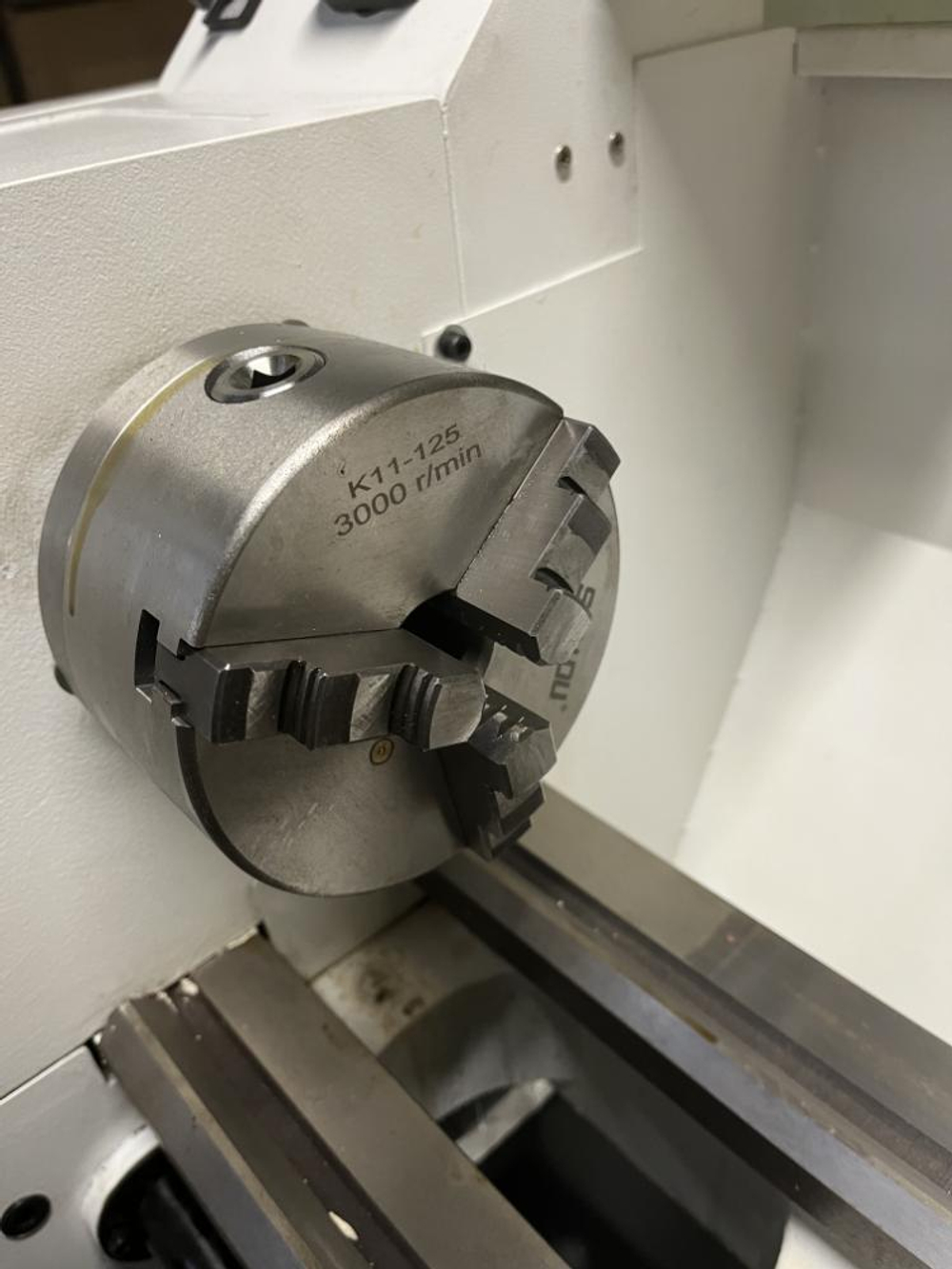 Токарно-винторезный станок REALREZ 280X700 400V