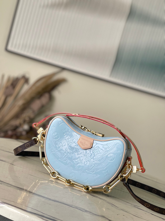 Louis Vuitton Croissant PM Bag