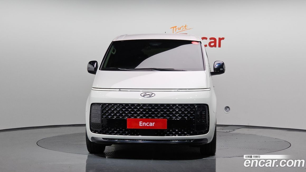Hyundai Staria Lounge 9-и местный (01.2022)