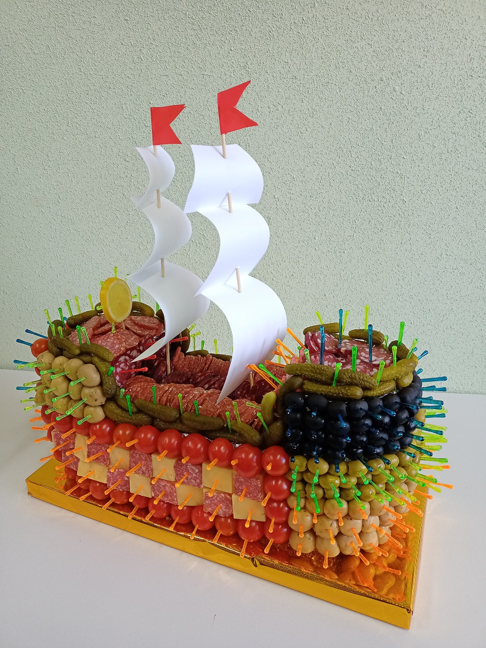 Фуршетный корабль