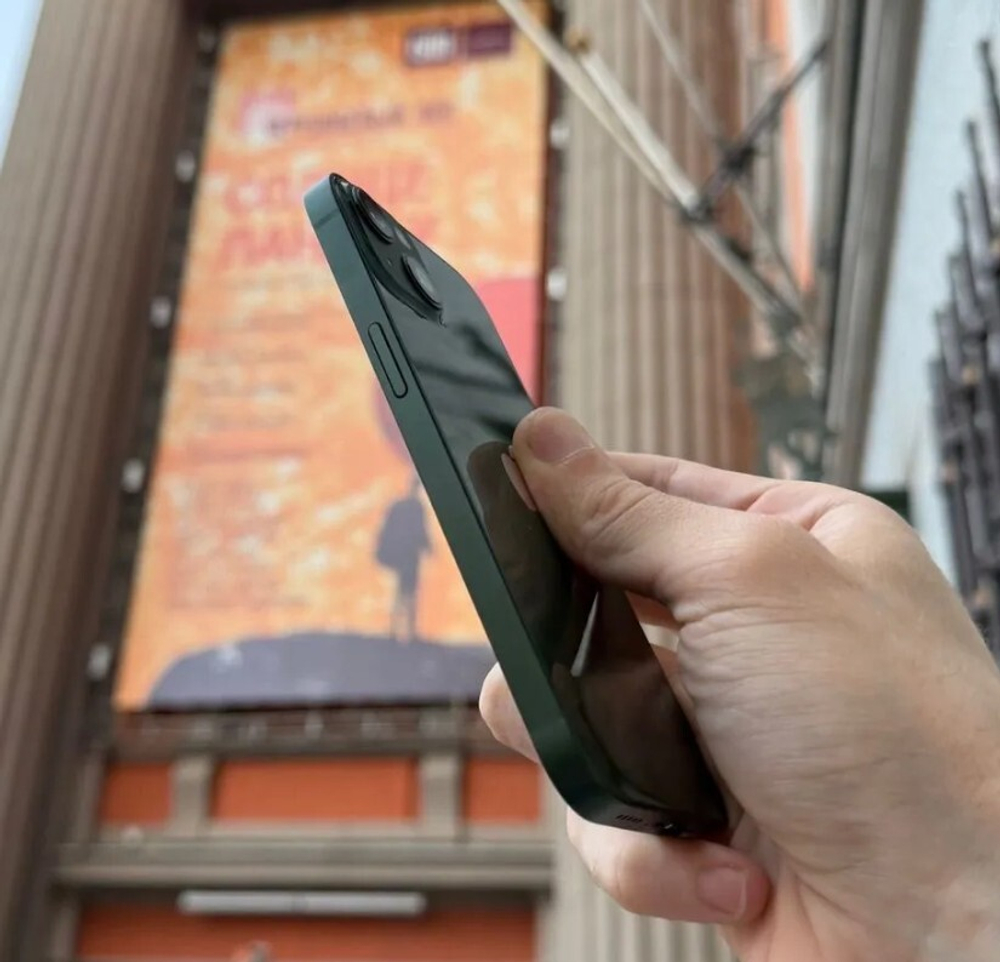 iPhone 13, 128 ГБ б/у
