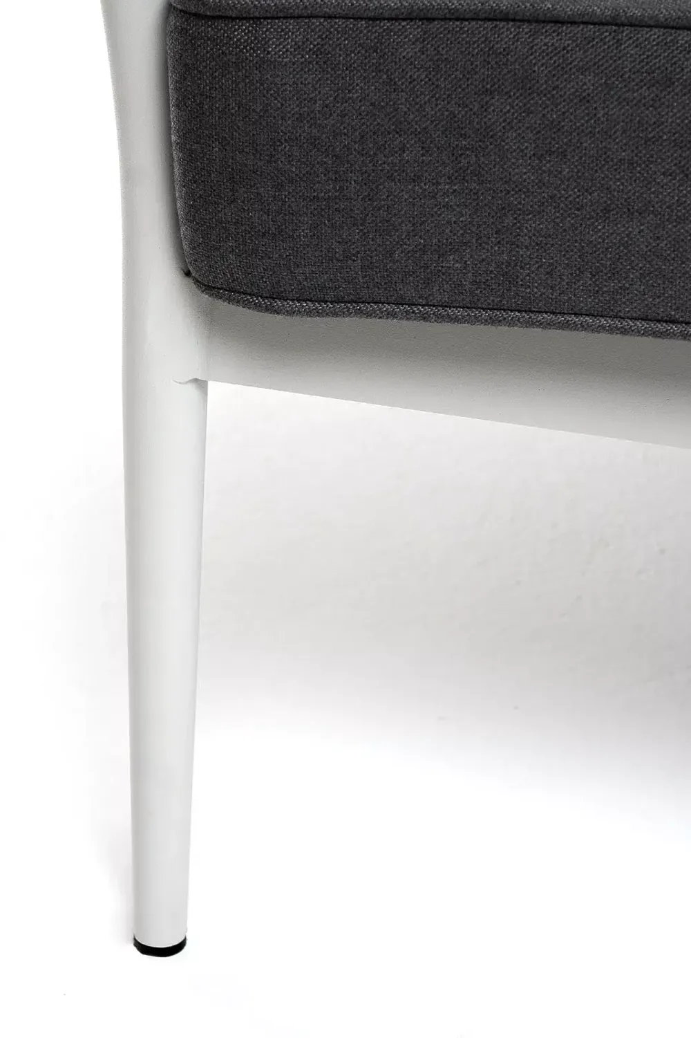 "Касабланка" диван 3-местный плетеный из роупа, каркас алюминий светло-серый (RAL7035) муар, роуп серо-коричневый 23мм, ткань серая 017