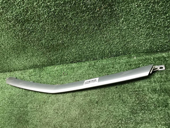 Молдинг решетки радиатора Geely Coolray (19-24)