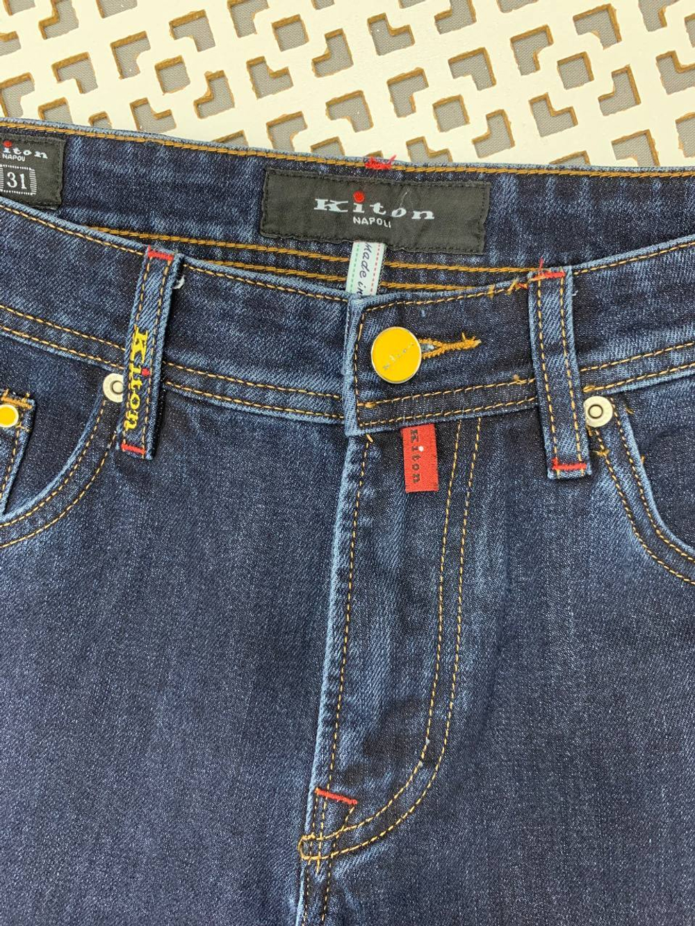 Джинсы Kiton