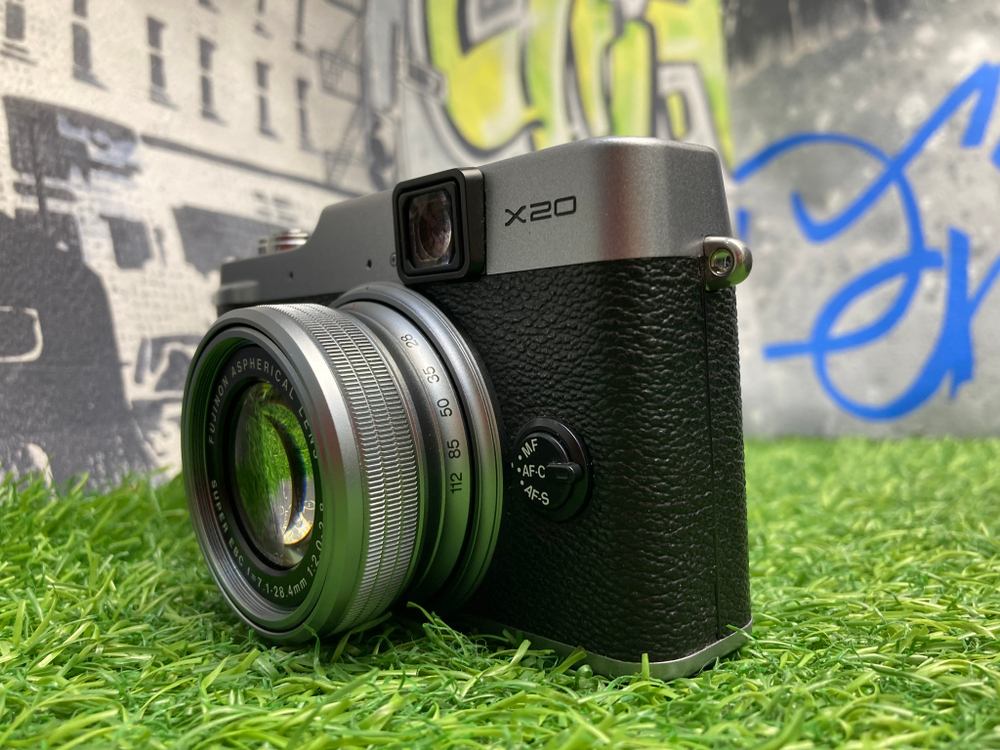 FujiFilm X20