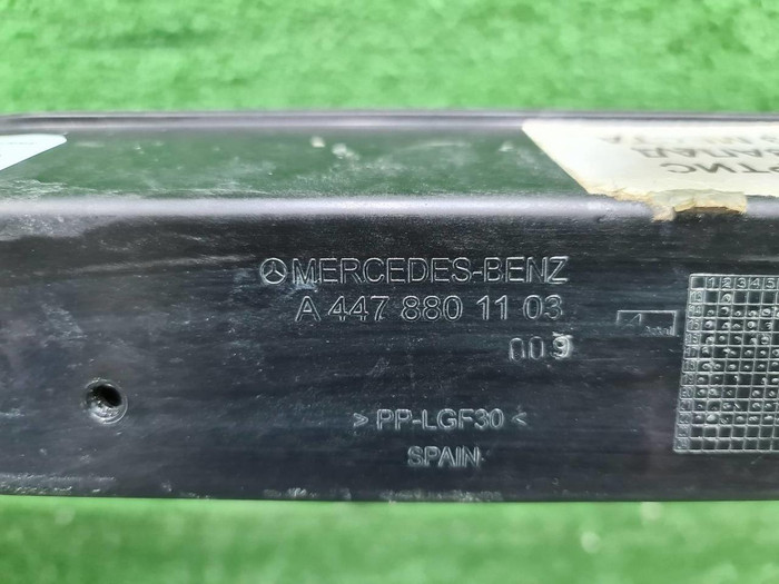 Телевизор Mercedes V W447 (2014-н.в.)