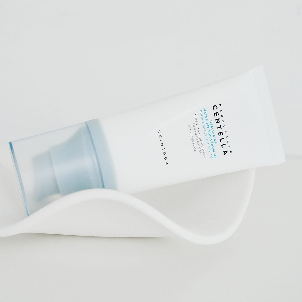 SKIN1004, мадагаскарская готу кола, Hyalu-Cica Water-Fit, солнцезащитная сыворотка, SPF 50, 50 мл (1,69 жидк. унции)