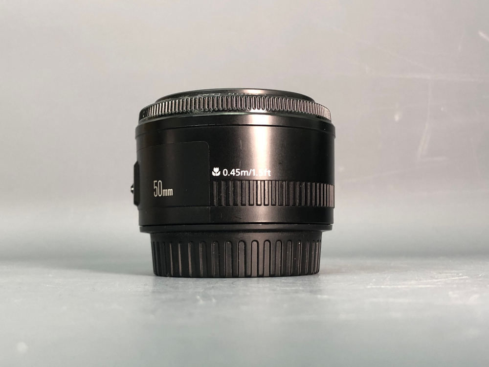 Canon EF 50mm f/1.8 II
