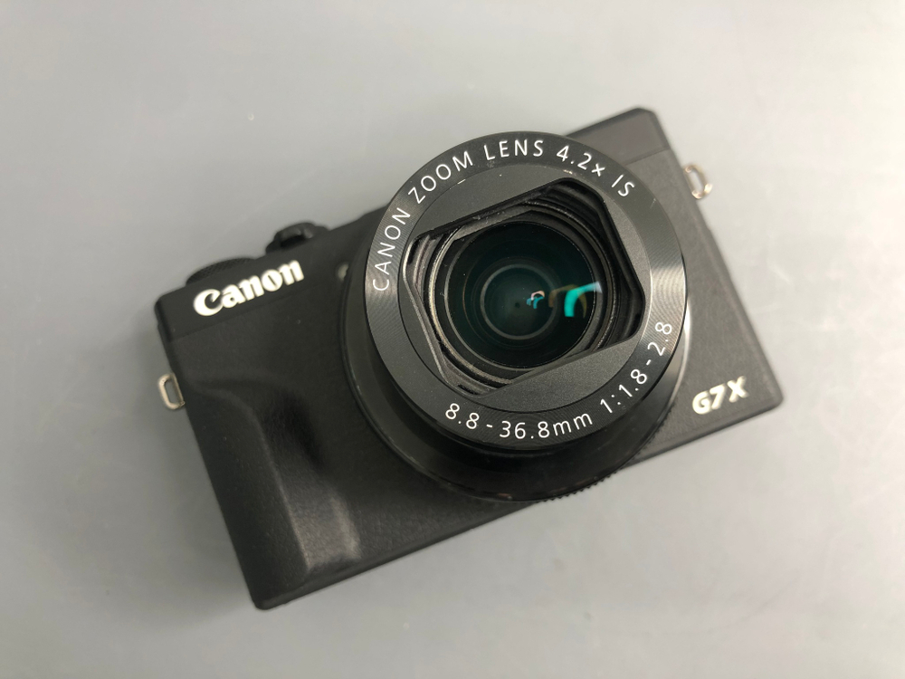 Canon G7X Mark III