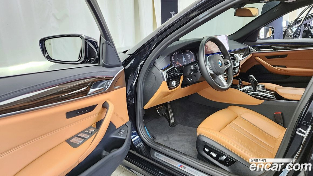 BMW 5 Series (G30) 520i M Sports (10.2021)