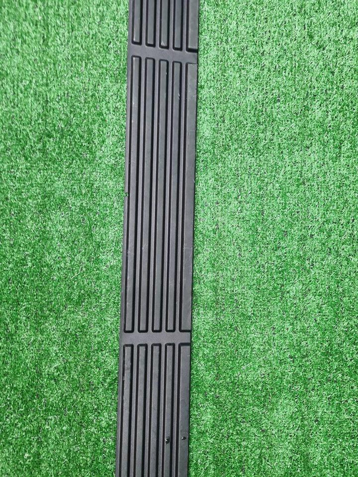 Накладка подножки правая Land Cruiser 200 (12-21)