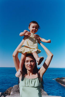 ZARA БЛУЗА ИЗ РЕЛЬЕФНОЙ ТКАНИ С ВЫШИВКОЙ, ВАНИЛЬНЫЙ