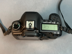 Canon EOS 5D Mark II 13.735 кадров