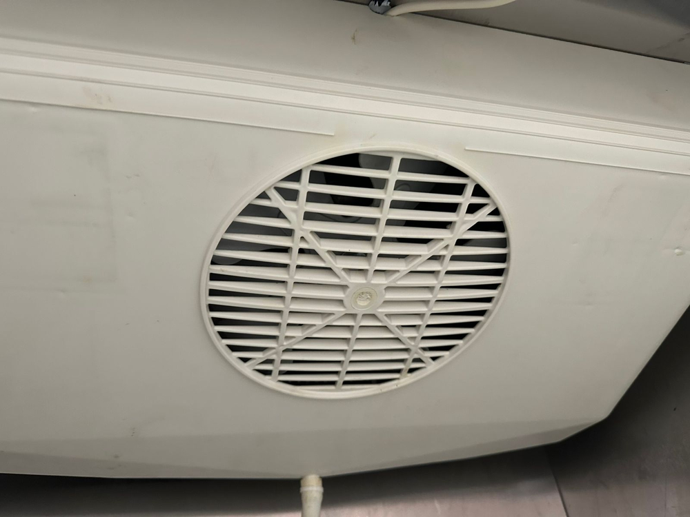 Шкаф холодильный АRIADA из нержавеющей стали 750 л.