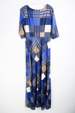 Платье Frueling лаконичное, визуально на 44 размер