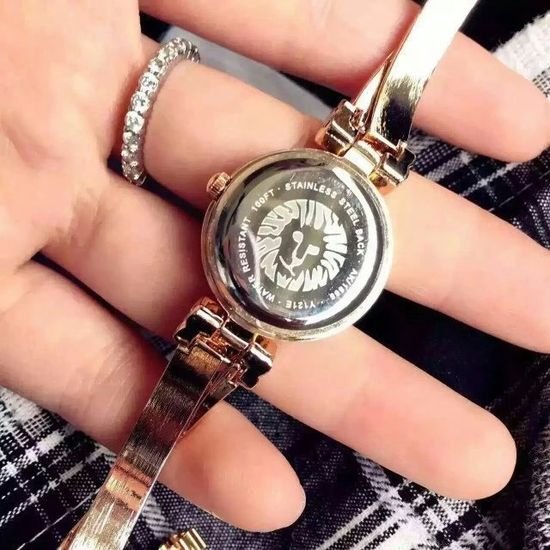 Женские наручные часы Anne Klein 1868GBST в наборе