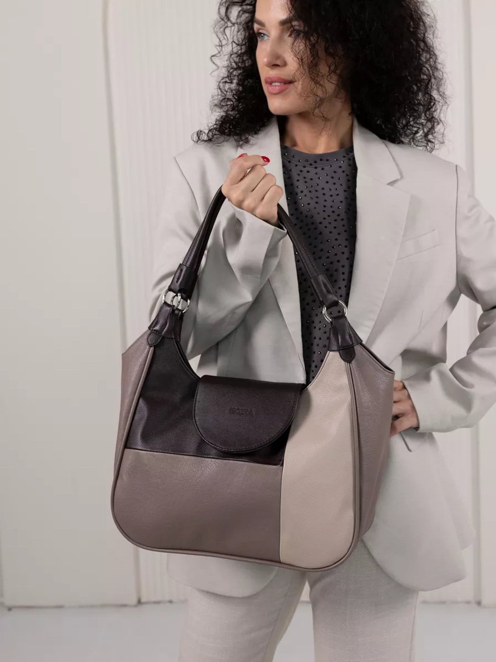 сумка через плечо средняя классическая