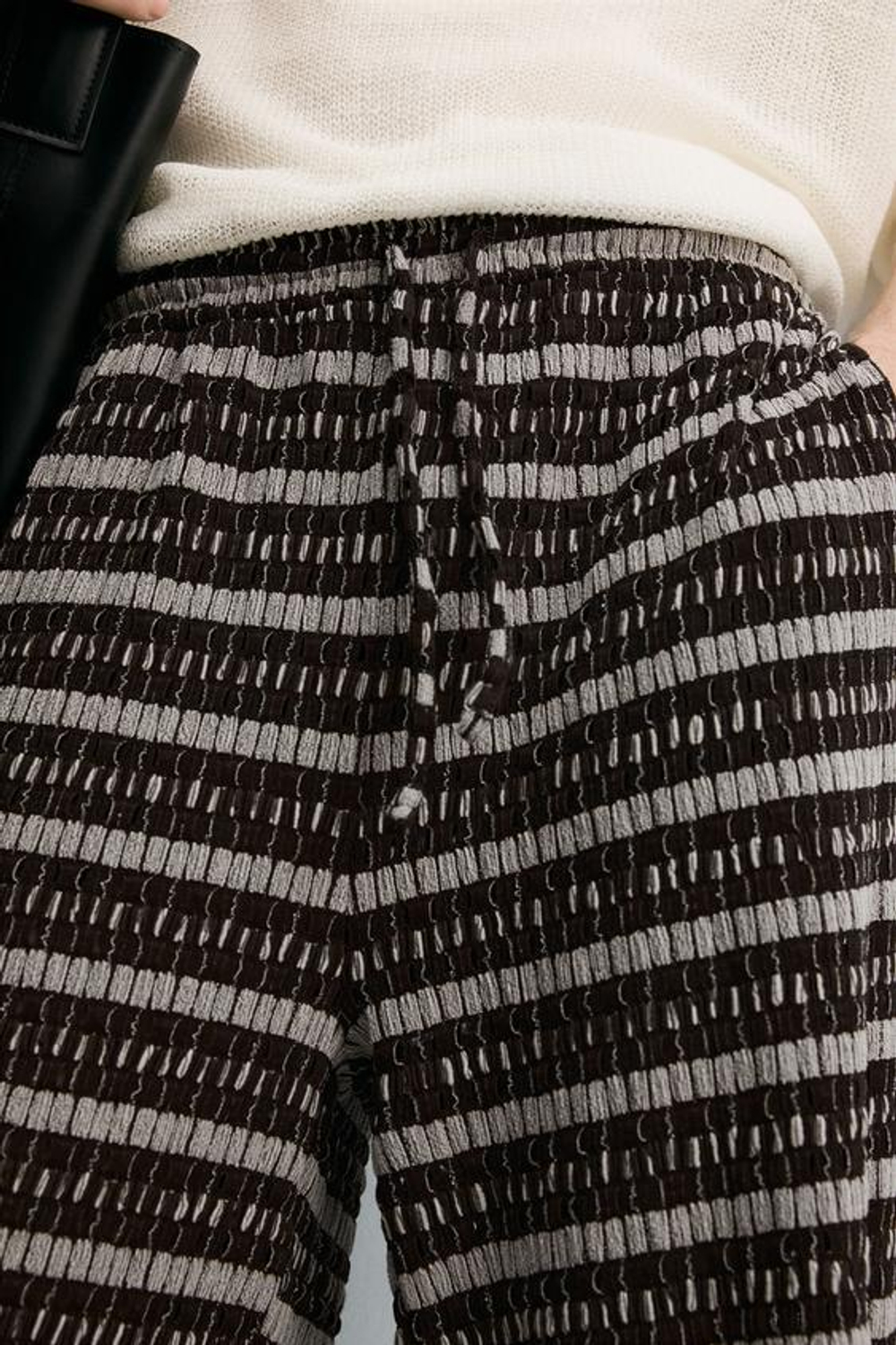 ZARA ЖАККАРДОВЫЕ БРЮКИ С АЖУРНЫМ УЗОРОМ, ЭКРЮ/КОРИЧНЕВЫЙ