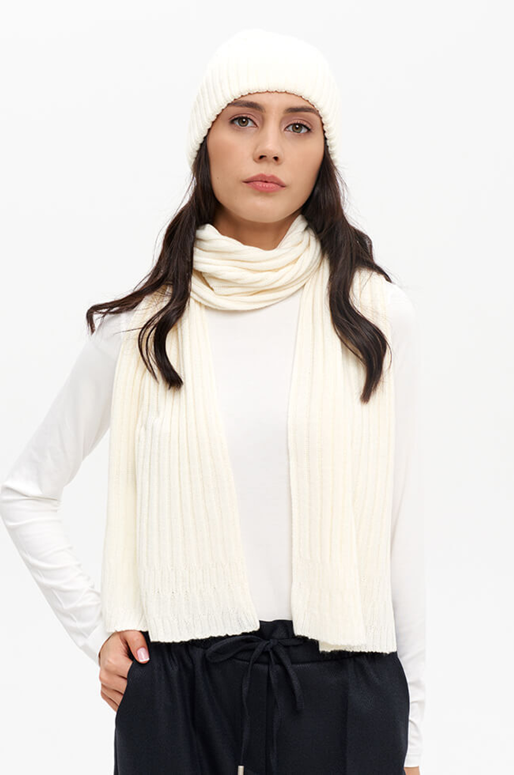 8407 Шарф женский (молочный)