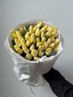 Букет из 51 лимонного тюльпана- L