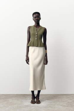 ZARA ТРИКОТАЖНЫЙ ТОП С БАСКОЙ, ХАКИ